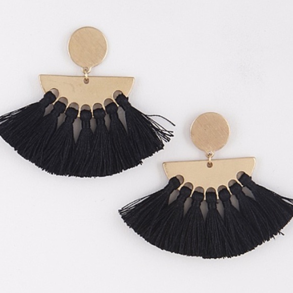 Jewelry - Black Fan Tassel Earrings
